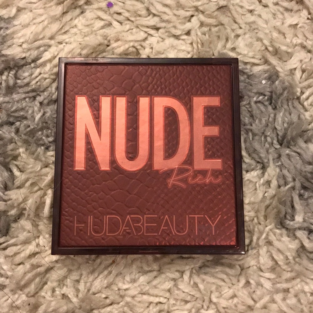 Huda Beauty Nude Rich Eyeshadow Palette